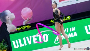 albachiara lucca berchiolli lisa   nastro sfe02568a copia simone ferraro ph copia